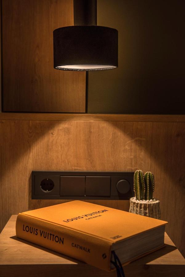 Relaxo Collection Luxury Suites In The Heart Of Heraklion Exterior foto